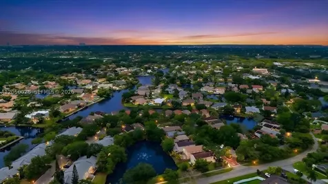 9847 Fairway Cove Lane Plantation FL 33324