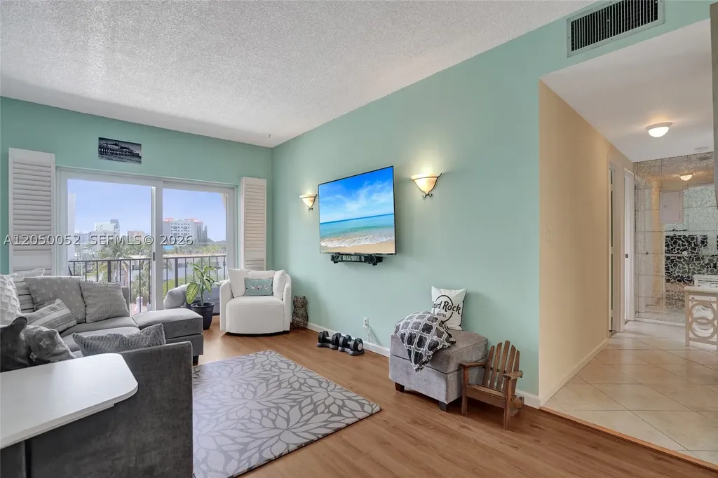 400 N Riverside Drive Pompano Beach FL 33062