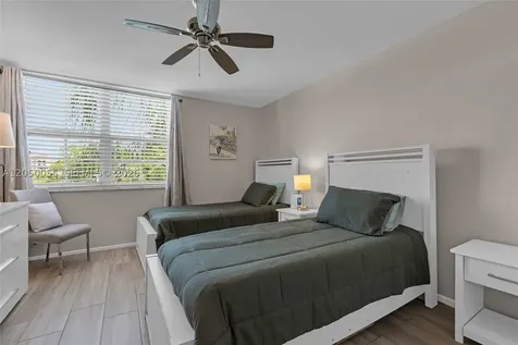 19555 E Country Club Drive Aventura FL 33180