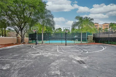 19555 E Country Club Drive Aventura FL 33180