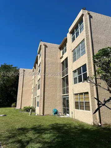 9410 Live Oak Place Davie FL 33324