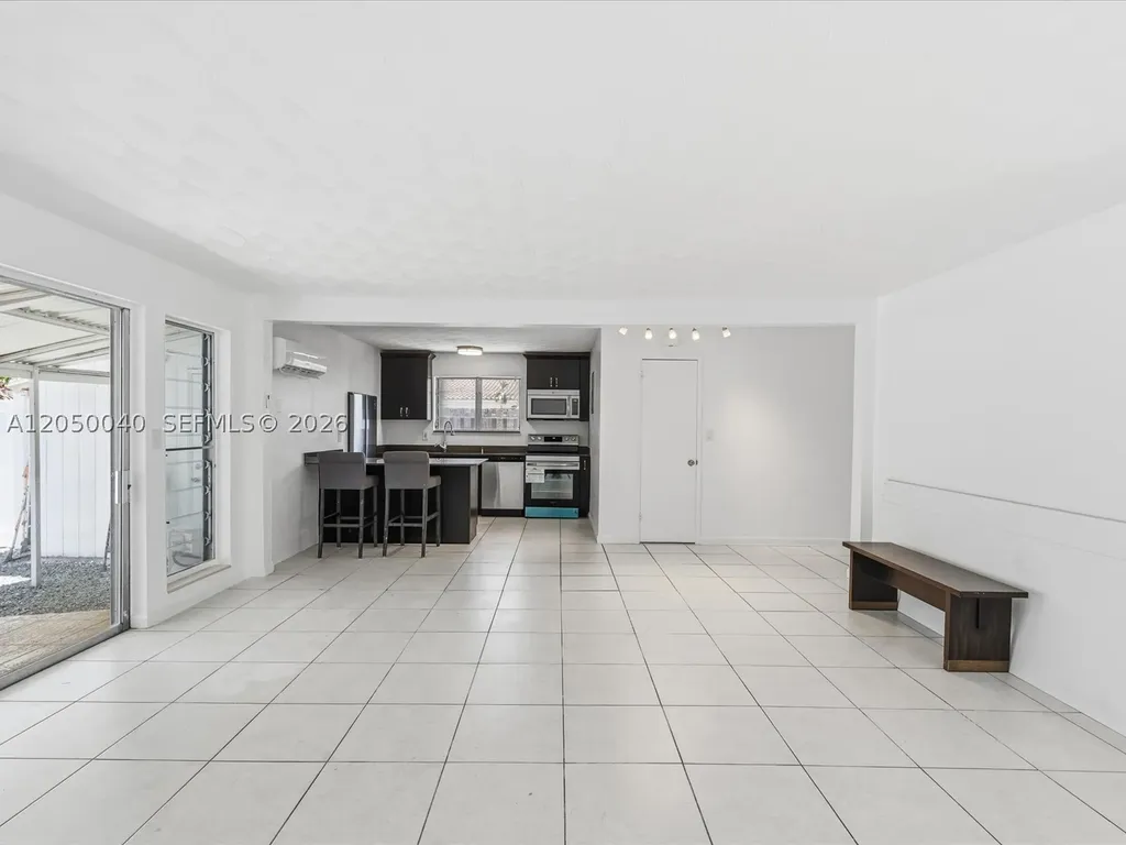 2513 NE 33rd Avenue Fort Lauderdale FL 33305