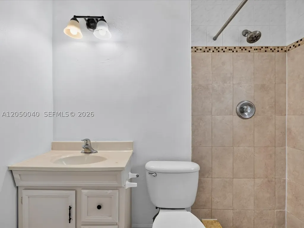 2513 NE 33rd Avenue Fort Lauderdale FL 33305