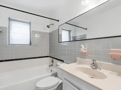 2513 NE 33rd Avenue Fort Lauderdale FL 33305
