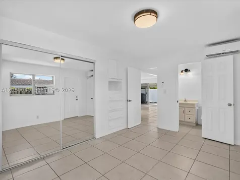 2513 NE 33rd Avenue Fort Lauderdale FL 33305