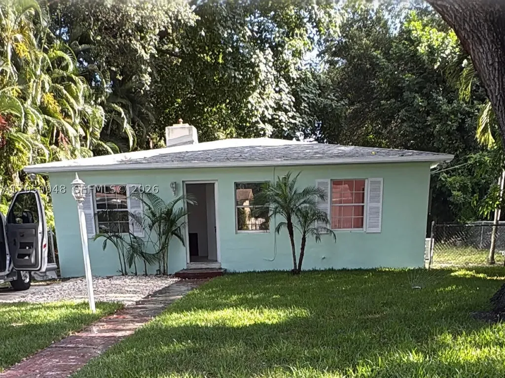 475 NE 164th Street Miami FL 33162