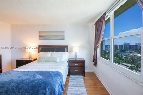 2501 S Ocean Drive Hollywood FL 33019