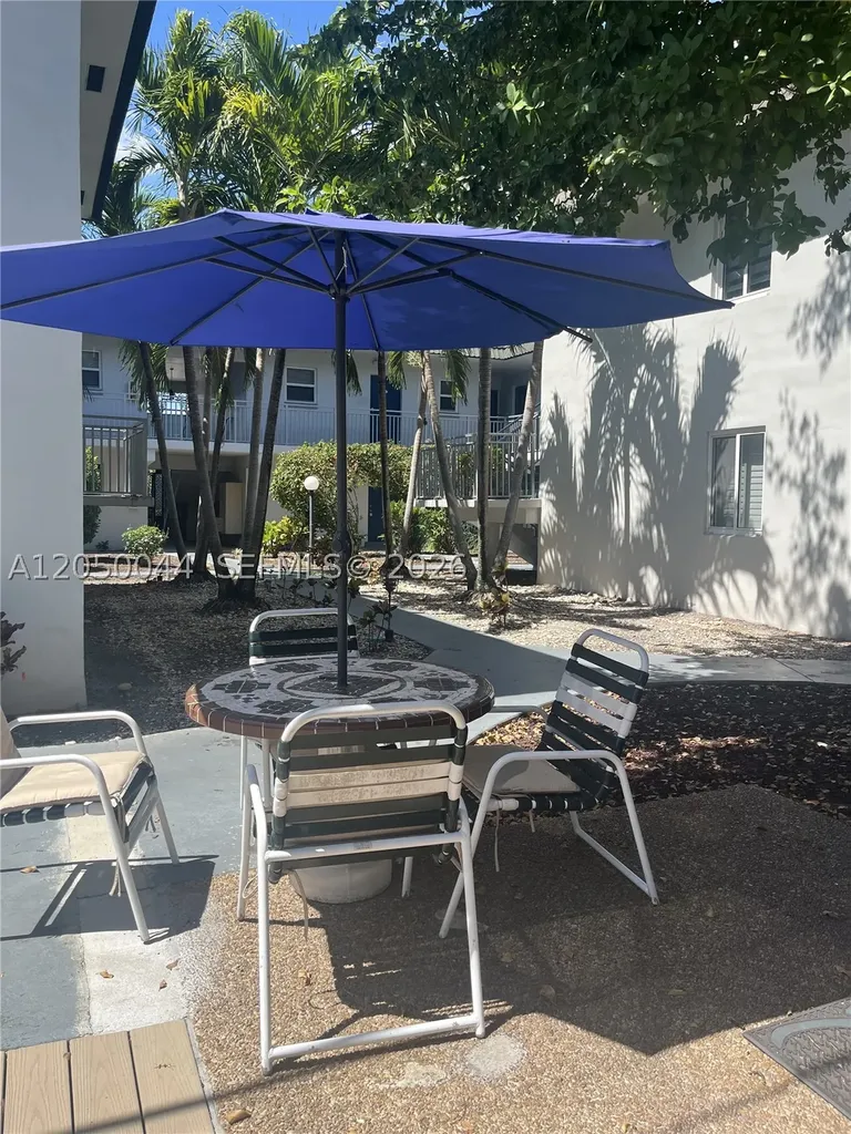 1000 SE 15th Street Fort Lauderdale FL 33316