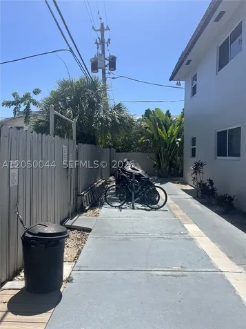 1000 SE 15th Street Fort Lauderdale FL 33316