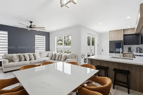 16930 SW 90th Street Miami FL 33196