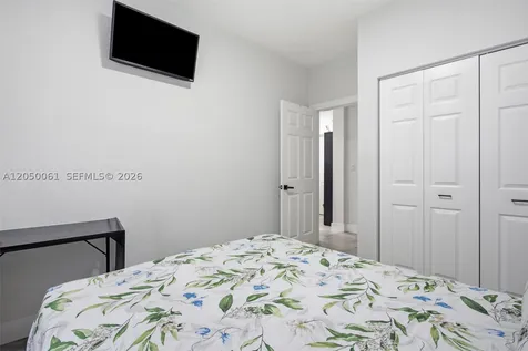 16930 SW 90th Street Miami FL 33196