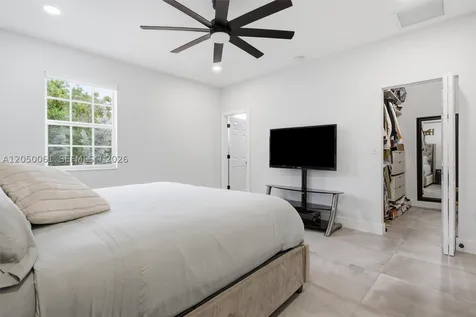 16930 SW 90th Street Miami FL 33196