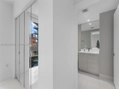 650 NE 32nd Street Miami FL 33137