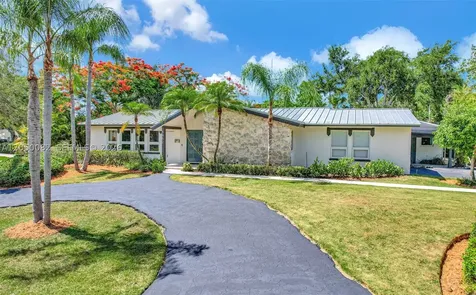 6952 SW 149th Terrace Palmetto Bay FL 33158