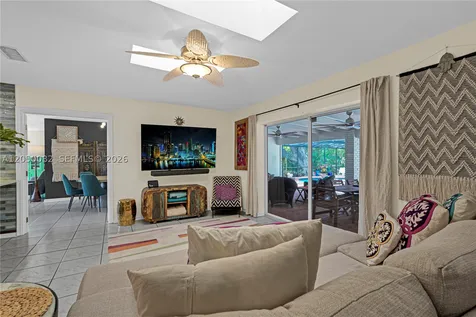 6952 SW 149th Terrace Palmetto Bay FL 33158