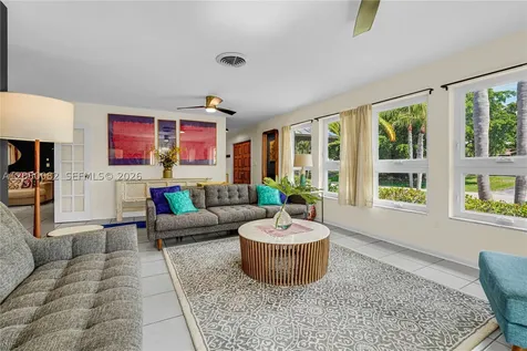 6952 SW 149th Terrace Palmetto Bay FL 33158
