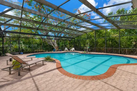 6952 SW 149th Terrace Palmetto Bay FL 33158