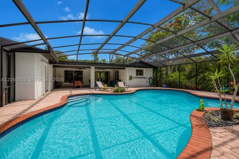 6952 SW 149th Terrace Palmetto Bay FL 33158