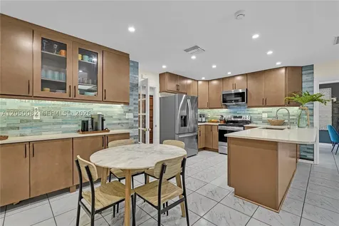 6952 SW 149th Terrace Palmetto Bay FL 33158