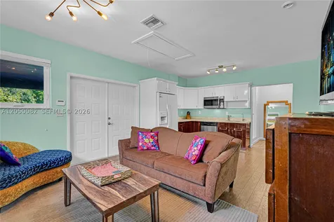 6952 SW 149th Terrace Palmetto Bay FL 33158