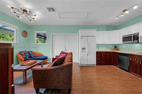 6952 SW 149th Terrace Palmetto Bay FL 33158