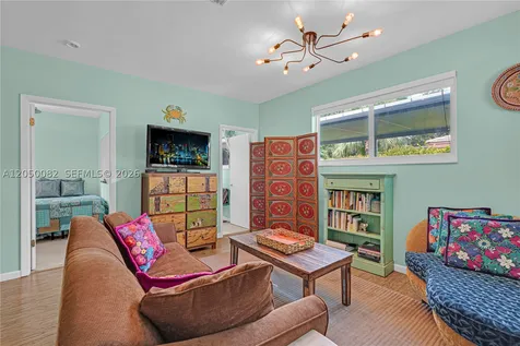 6952 SW 149th Terrace Palmetto Bay FL 33158