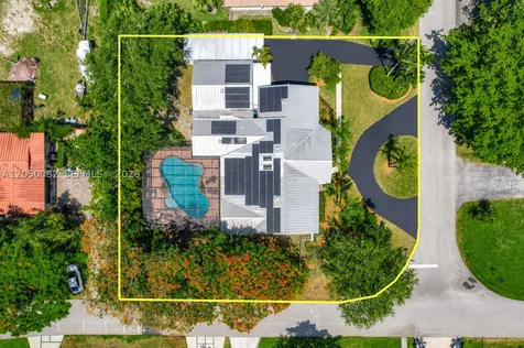 6952 SW 149th Terrace Palmetto Bay FL 33158