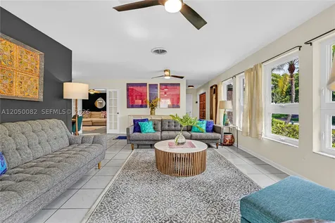 6952 SW 149th Terrace Palmetto Bay FL 33158