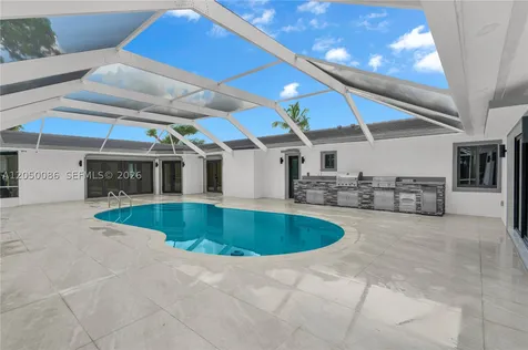 17640 SW 52nd Court Southwest Ranches FL 33331