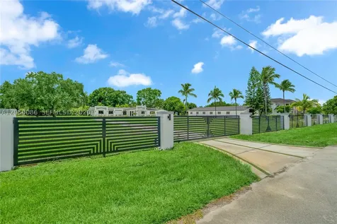 17640 SW 52nd Court Southwest Ranches FL 33331