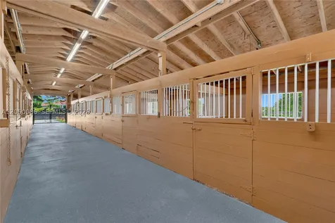17640 SW 52nd Court Southwest Ranches FL 33331