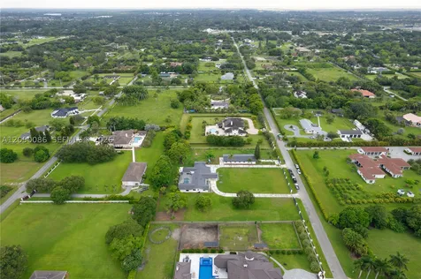 17640 SW 52nd Court Southwest Ranches FL 33331