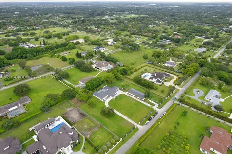 17640 SW 52nd Court Southwest Ranches FL 33331