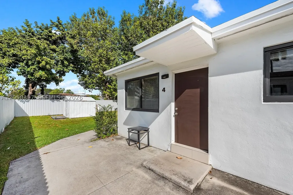 1911 NW 30th Street Miami FL 33142