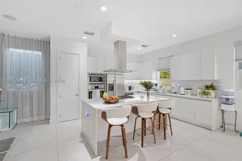 7515 NW 99th Avenue Doral FL 33178