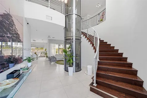 7515 NW 99th Avenue Doral FL 33178