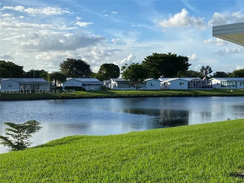 1009 NW 88th Avenue Plantation FL 33322