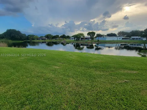 1009 NW 88th Avenue Plantation FL 33322