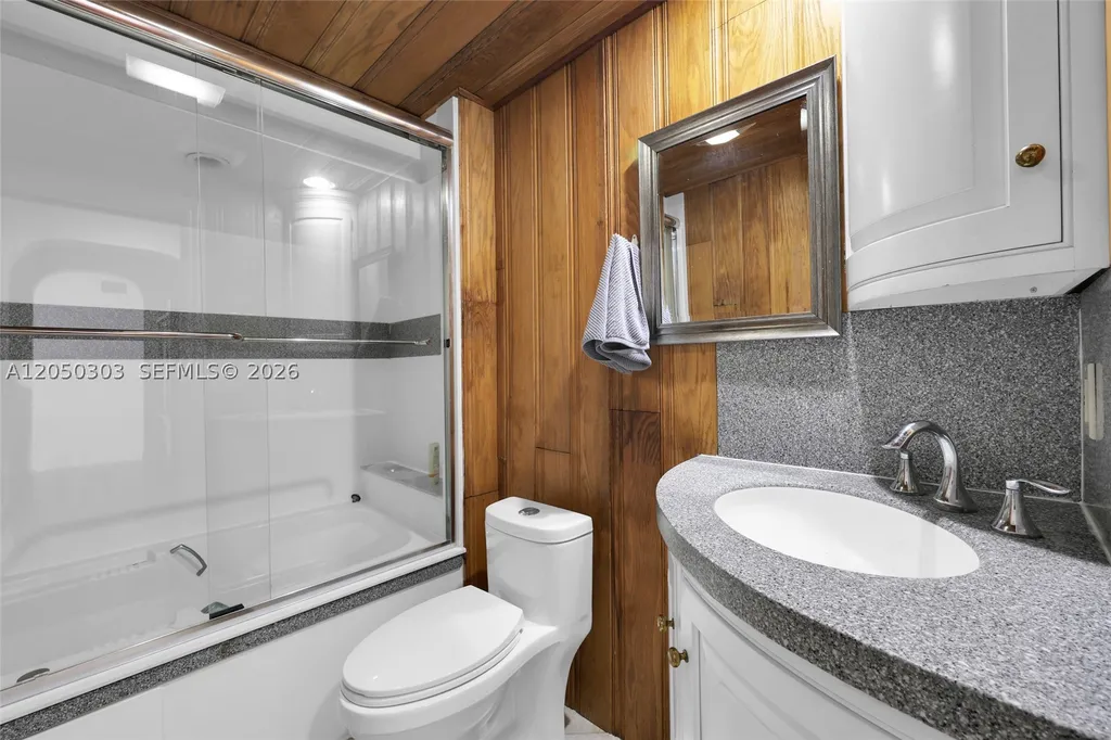 6879 Palm Grove Court Palm Beach Gardens FL 33418