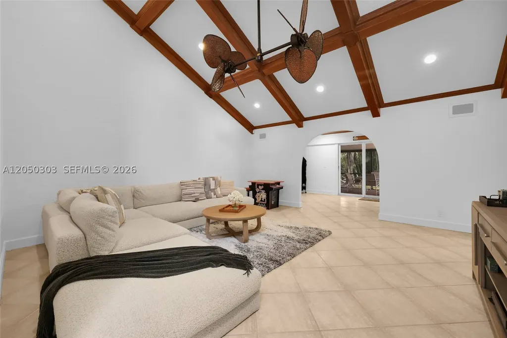 6879 Palm Grove Court Palm Beach Gardens FL 33418