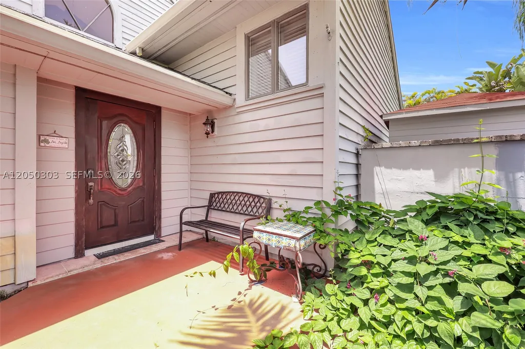 6879 Palm Grove Court Palm Beach Gardens FL 33418