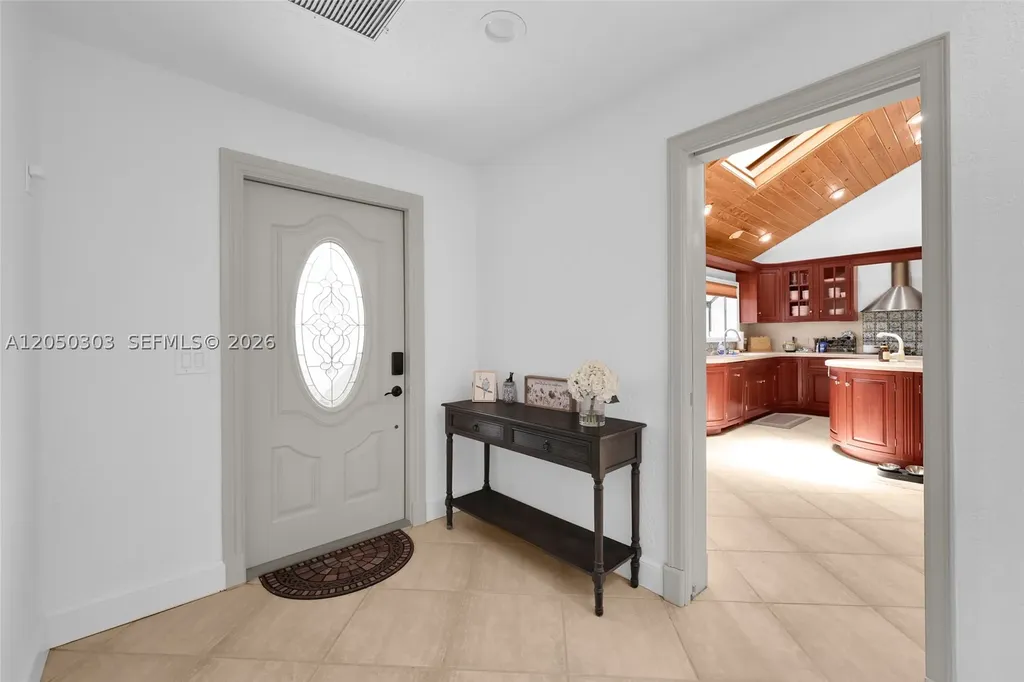 6879 Palm Grove Court Palm Beach Gardens FL 33418