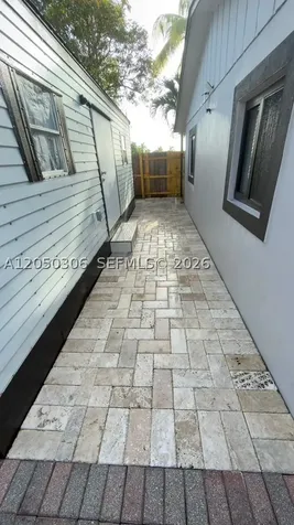 1150 SW 9th Avenue Deerfield Beach FL 33441
