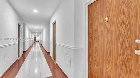 2899 Collins Avenue Miami Beach FL 33140