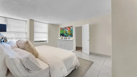 2899 Collins Avenue Miami Beach FL 33140