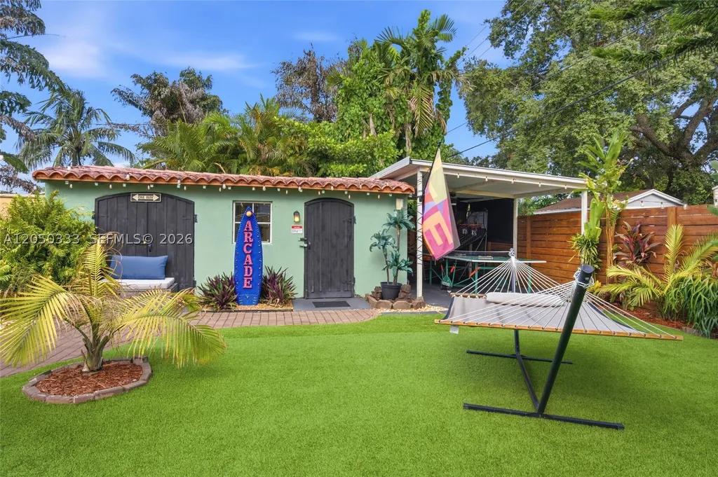 2538 Liberty Street Hollywood FL 33020