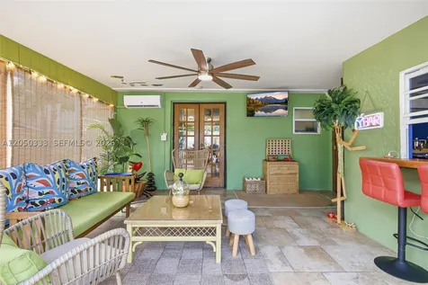 2538 Liberty Street Hollywood FL 33020
