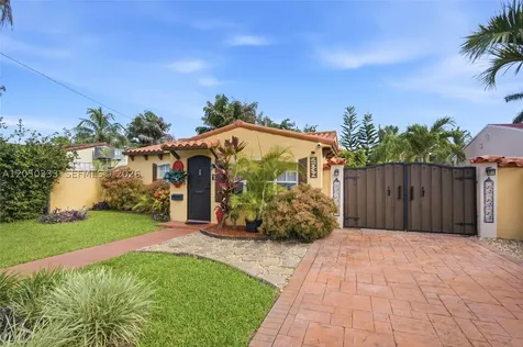 2538 Liberty Street Hollywood FL 33020