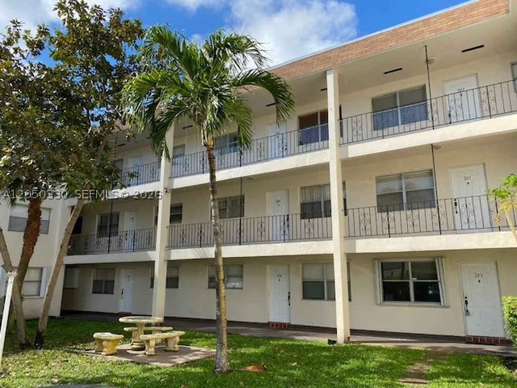 2210 Taylor Street Hollywood FL 33020