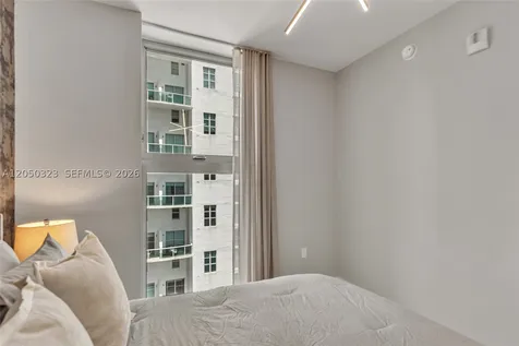 77 SE 5th Street Miami FL 33131